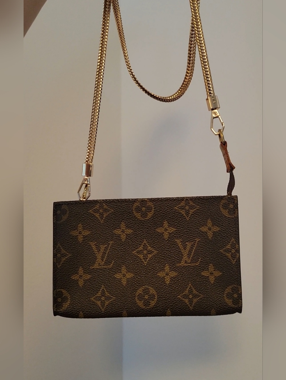 Authentic Louis Vuitton Monogram Puch - Picture 5 of 12